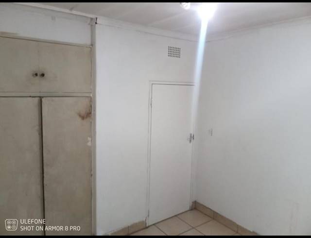 3 BEDROOM HOUSE FOR SALE IN LEONDALE